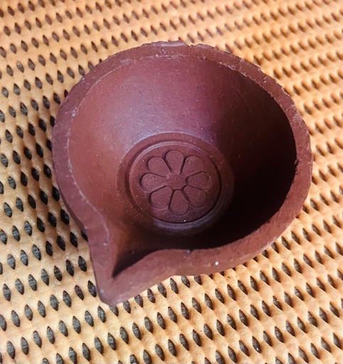 Agal Vilakku (XL)